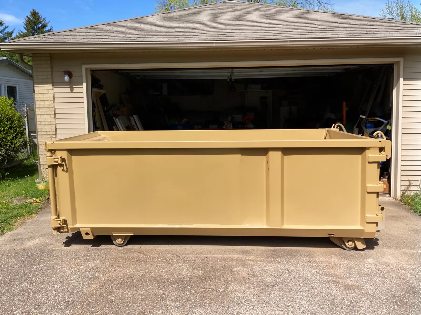 Roll-off dumpster from Kenny's Devon Dumpster Rental in Devon, PA